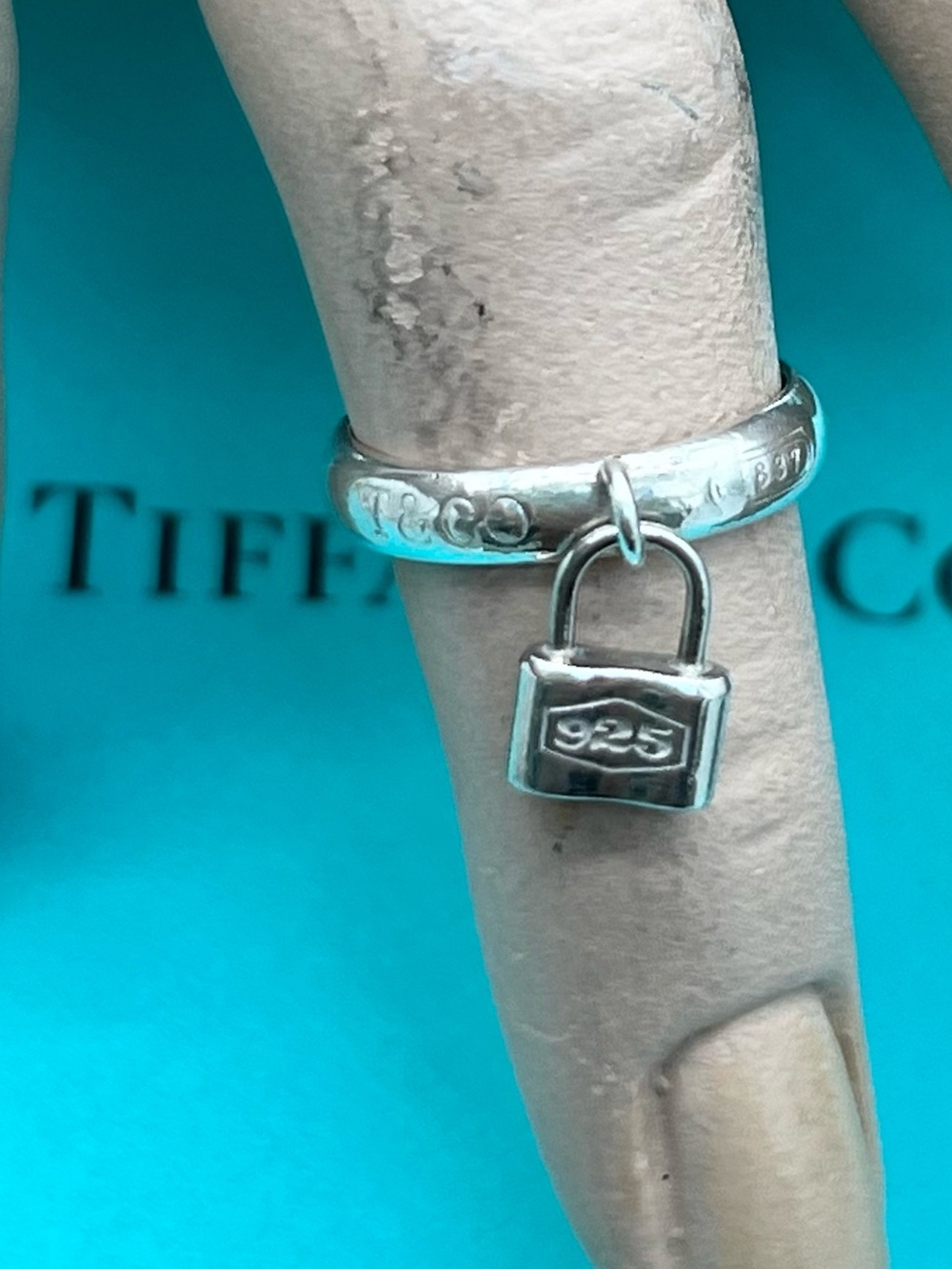 🔴Authentic Tiffany & Co.Sterling Silver Ring with Dangling Padlock  Charm 1837🔴